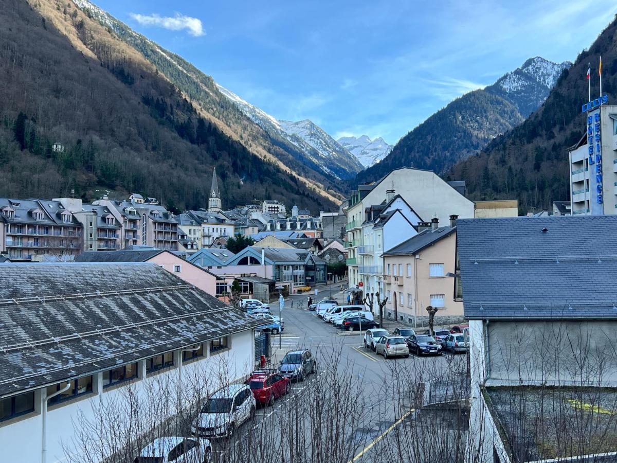 Centre Ville, T2 Avec Terrasse Et Parking Couvert. Cauterets Exteriér fotografie